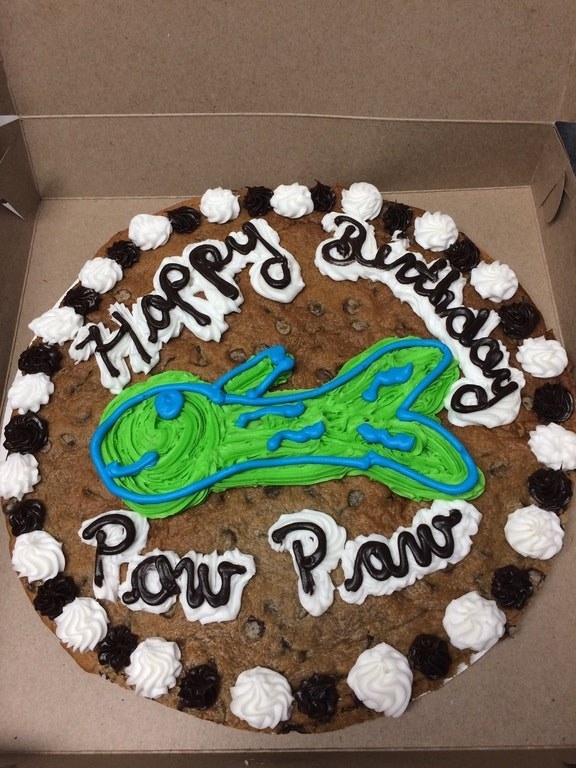 This very strange looking fish on a cookie cake.