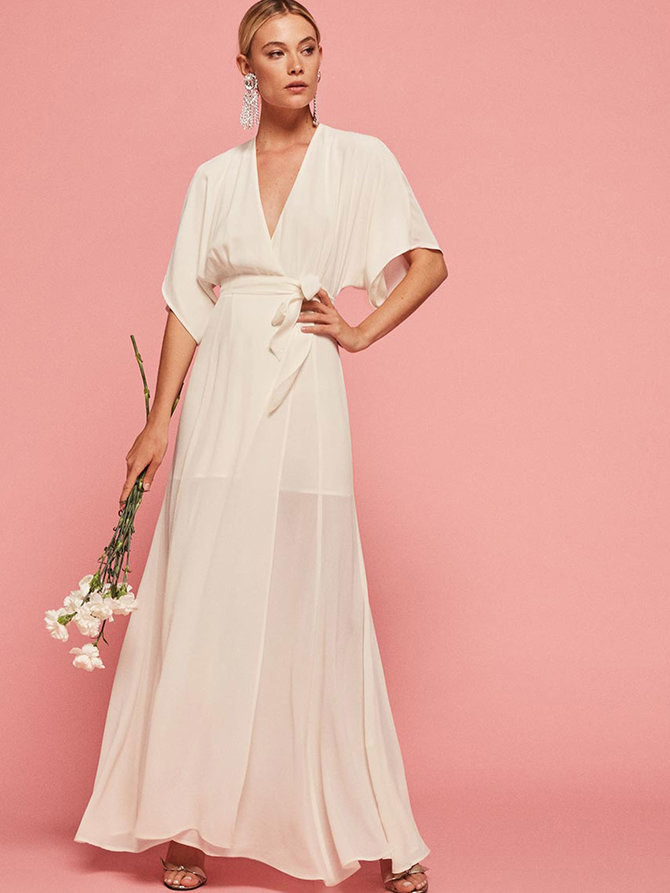 14 Of The Best Places To Buy An Affordable Wedding Dress Online   Sub Buzz 30574 1522168142 1 