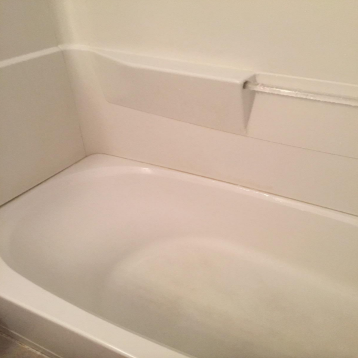 14 Bathroom Cleaning Products That'll Give You "OMG!" BeforeAndAfter