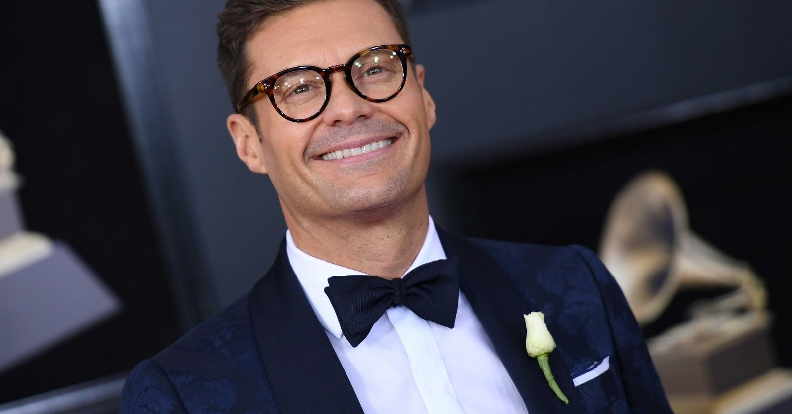 Ryan Seacrest's ExPersonal Stylist Has Filed A Police Report "I Won't(02)
