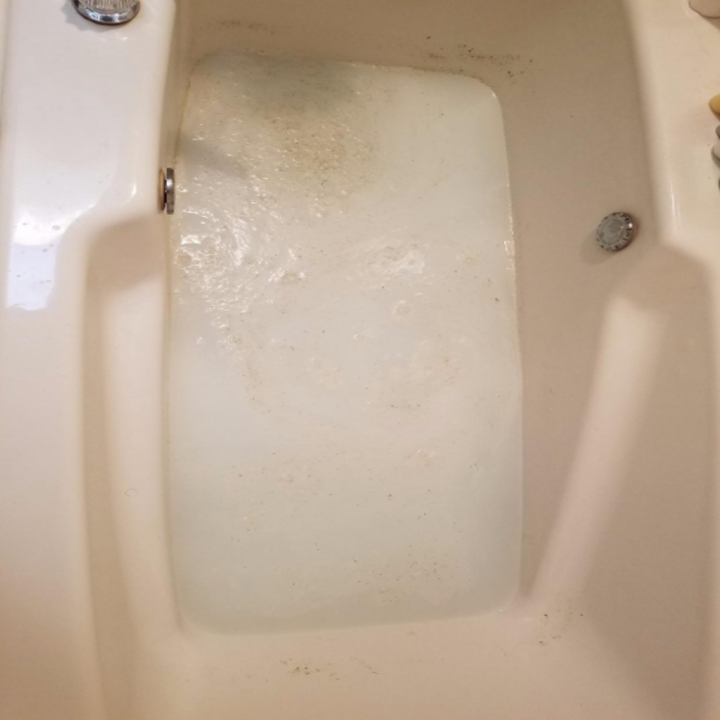 14 Bathroom Cleaning Products That'll Give You "OMG!" BeforeAndAfter