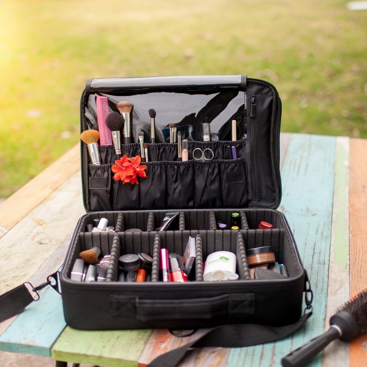 Download 19 Of The Best Makeup And Cosmetic Bags You Can Get On Amazon