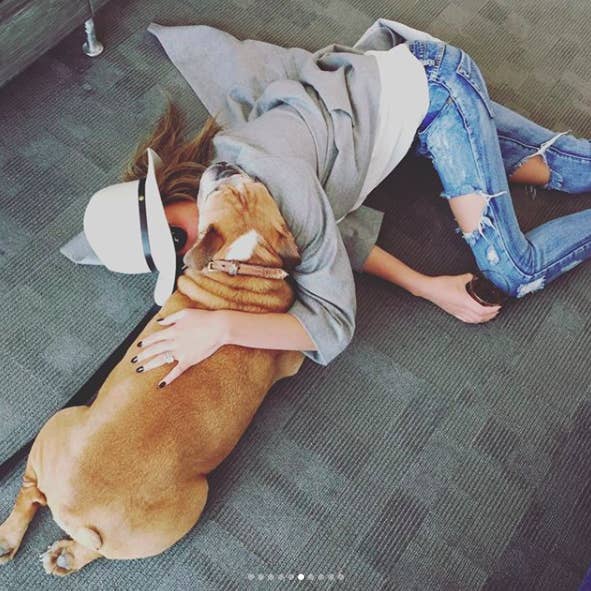Chrissy Teigen S Dog Died And She S Paying A Heartwarming And Funny Tribute Online