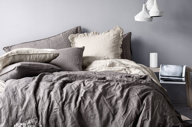 28 cozy things you need for your bedroom