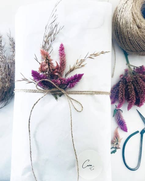13 Pretty Things To Do With Those Dried Flowers You Ve Been Saving