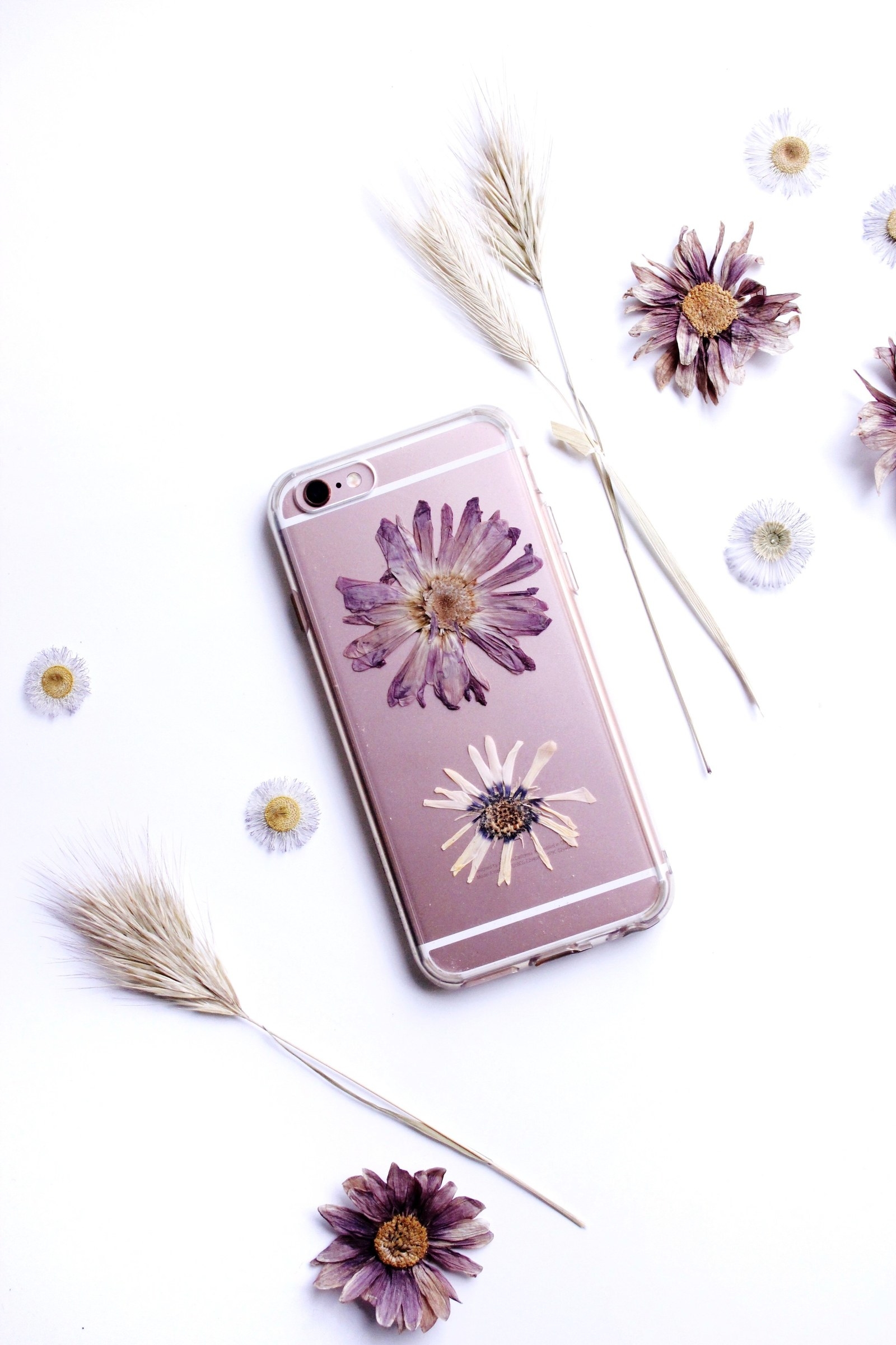 13 Pretty Things To Do With Those Dried Flowers You Ve Been Saving