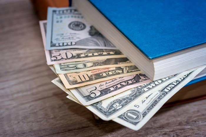 26 Ways To Save Money While Living The Broke College Student - 