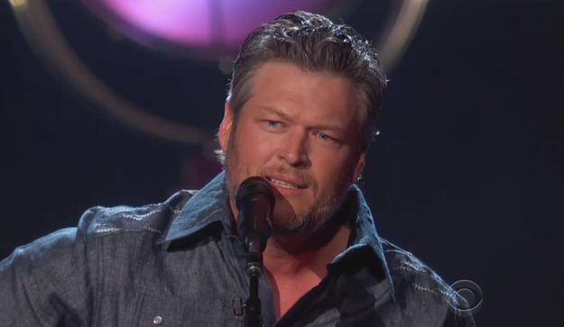 Blake looked damn near perfect as he performed his song 