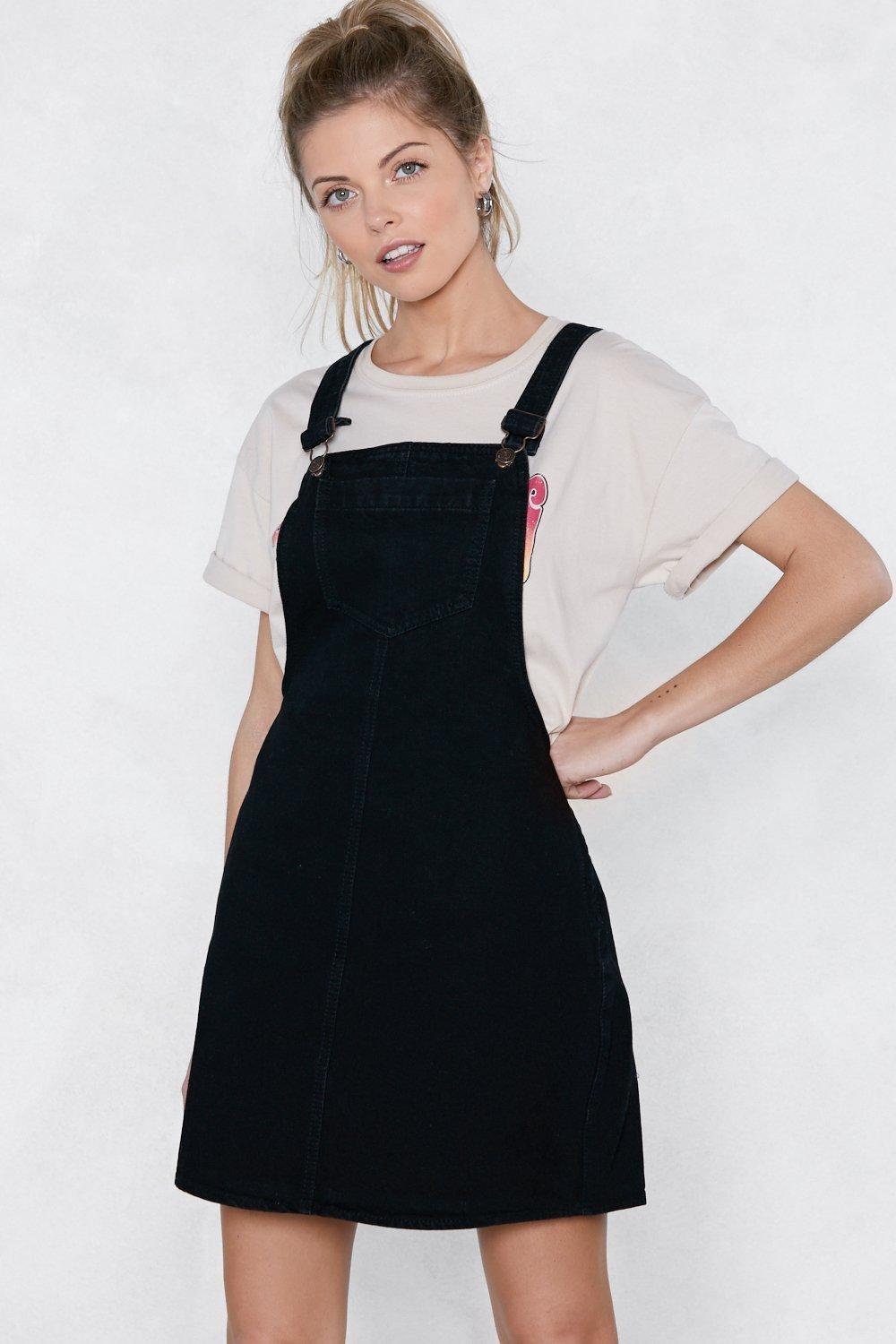 18 Pairs Of Overalls That Prove Overalls Look Great On Everyone