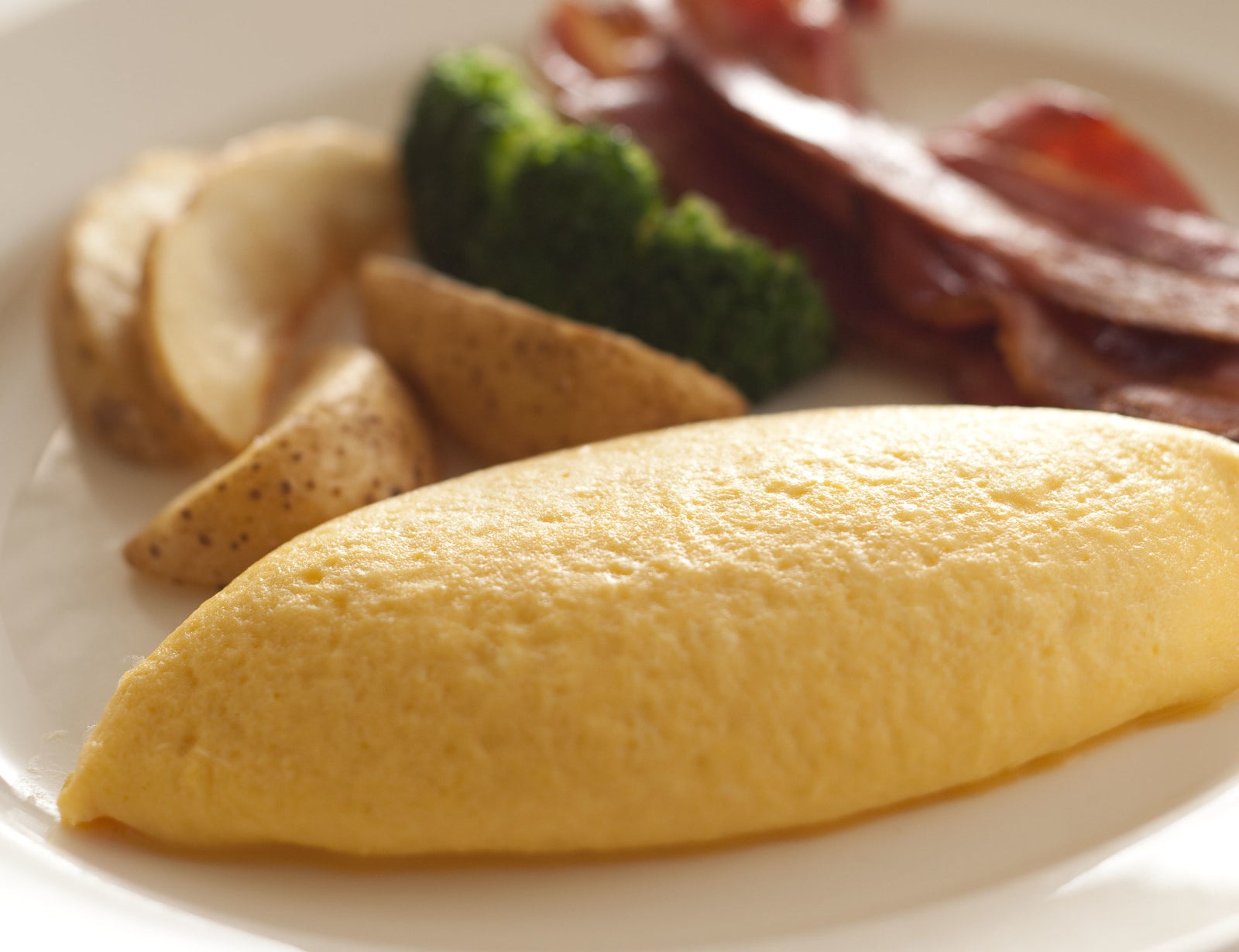 オムレツの作り方 ホテルのプロが教えるふわふわに美味しく作るコツ