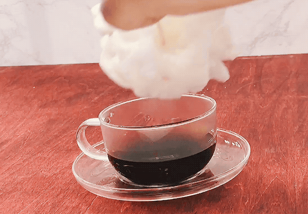 無印良品のわた菓子で作るふわっふわのコーヒー 天使の飲み物みたいな風貌がすごいの 無印良品のわた菓子で作るふわっふわのコーヒー 天使の飲み物みたいな風貌がすごいの