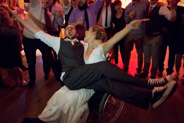 This bride who broke her leg a week before her wedding, but handled it well with the help of her new groom!