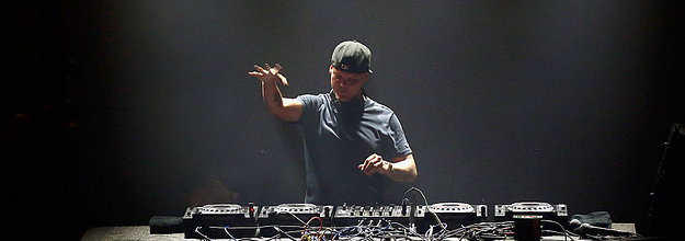 Aviciiさん死去に国内外から悲しみの声 ヒカキンさんは 同い年で 世界一尊敬できる Aviciiさん死去に国内外から悲しみの声 ヒカキンさんは 同い年で 世界一尊敬できる