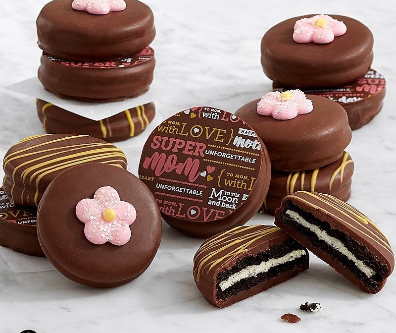 22 Delicious Treats From Shari's Berries That'll Make For A Pretty