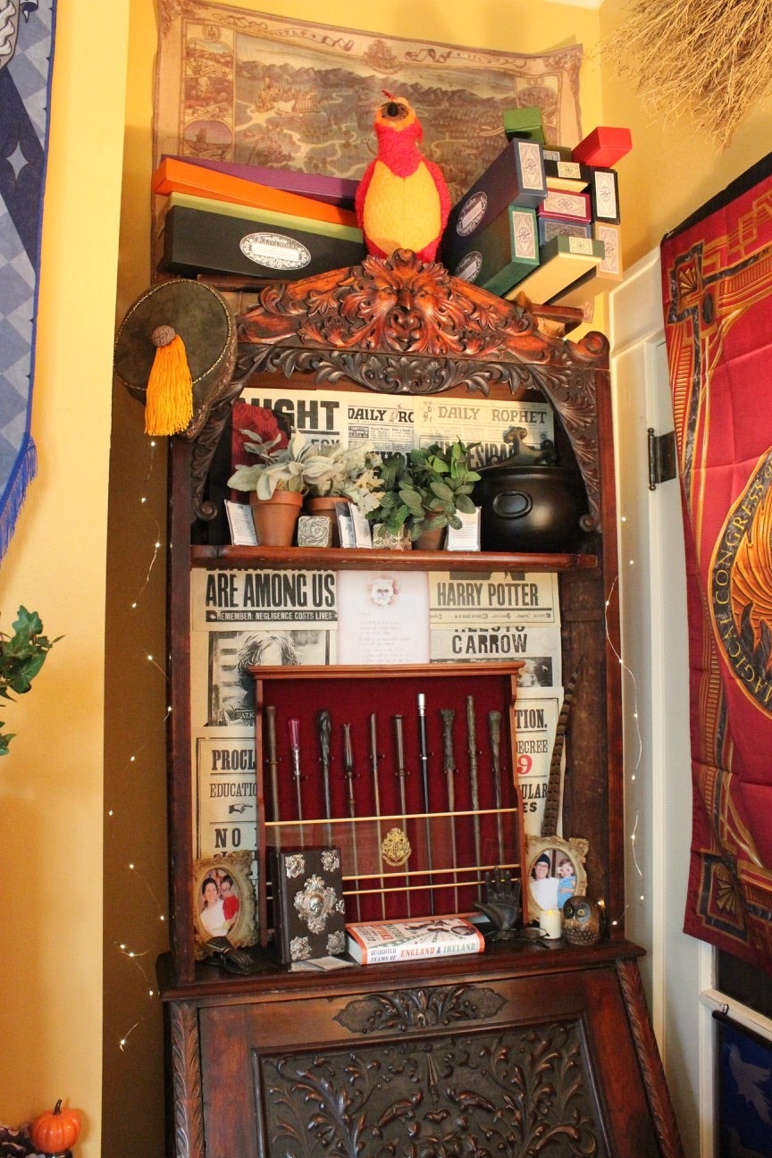 This Fan-Made Harry Potter Common Room Is Magical AF