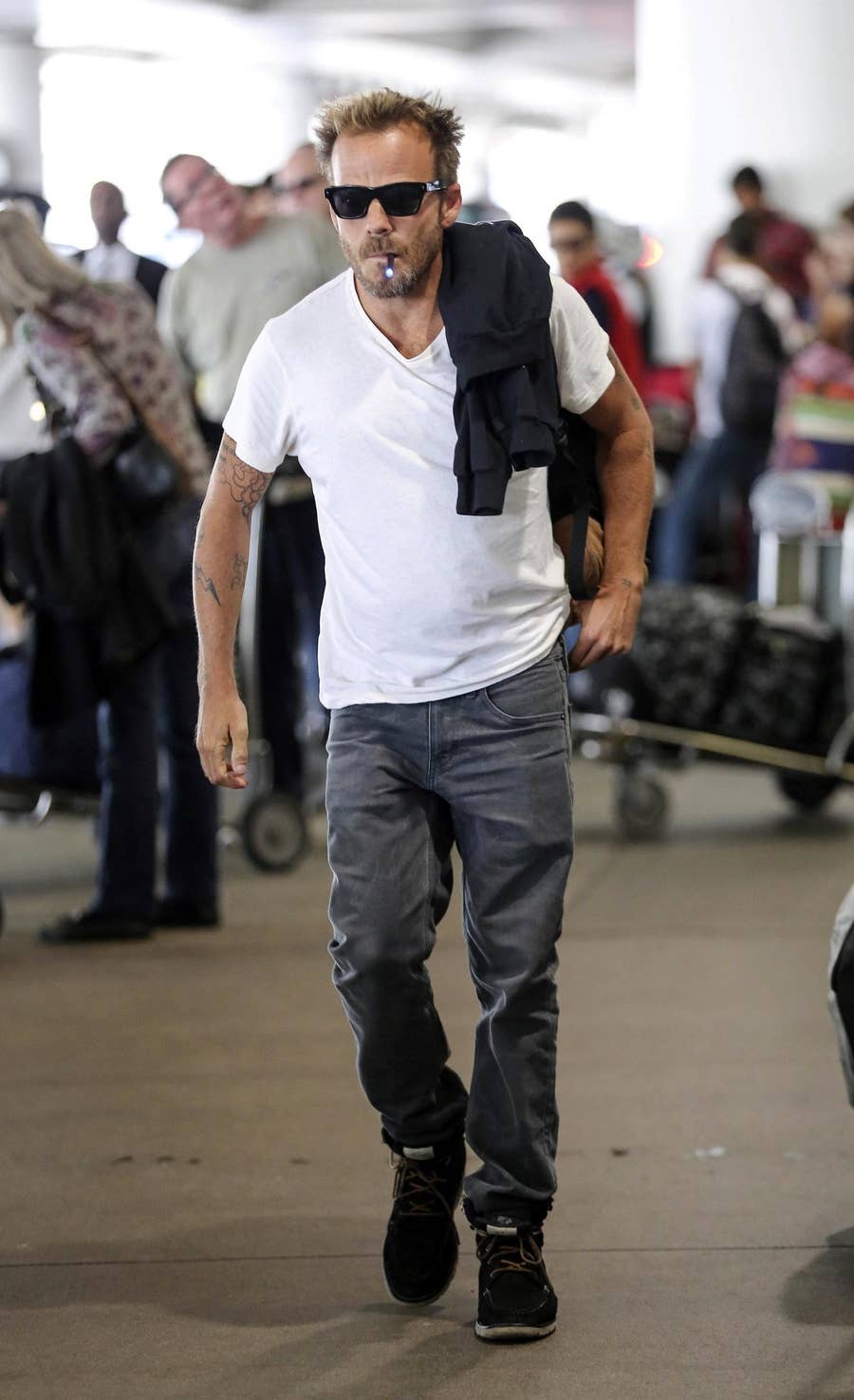 27 Famous People You Never Knew Vaped