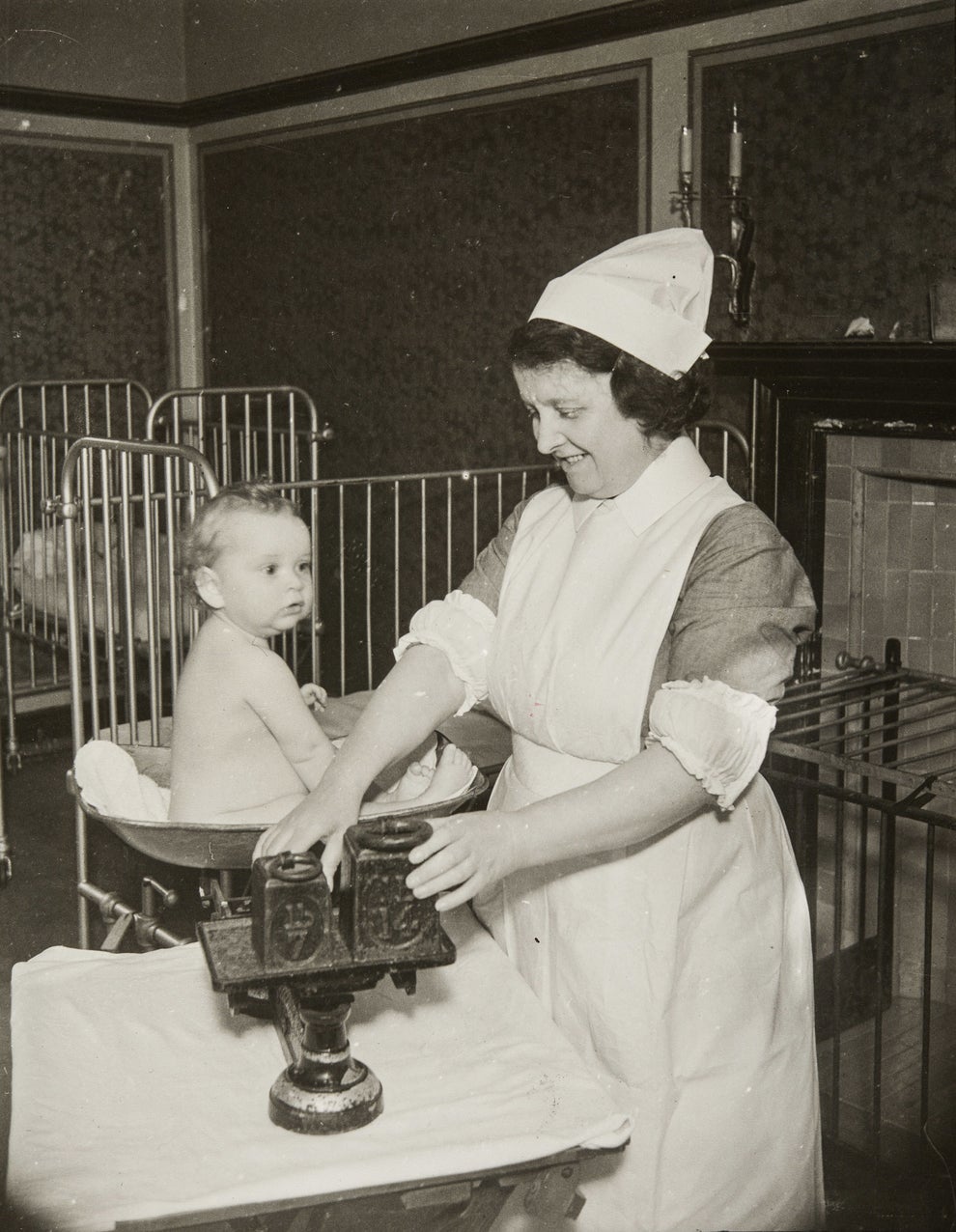 These Eerie 1930s And ’40s Photos Show What Medical Treatment In The UK ...