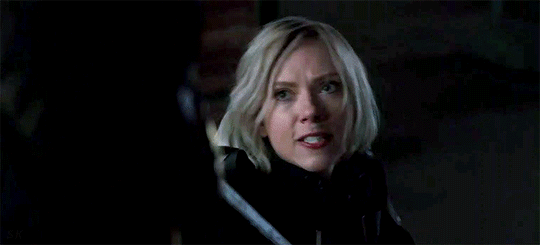 WHY HAVE YOU NOT CLICKED AWAY YET, YOU SPOILER SADISTS??? This is your last chance! Anyway, girl looked good, I was blown away. Which salon did she go to in order to strip that red out of her hair? Getting red to go blonde is NOT easy. Okay, I swear, I'm done. Now, onto the serious spoilers.