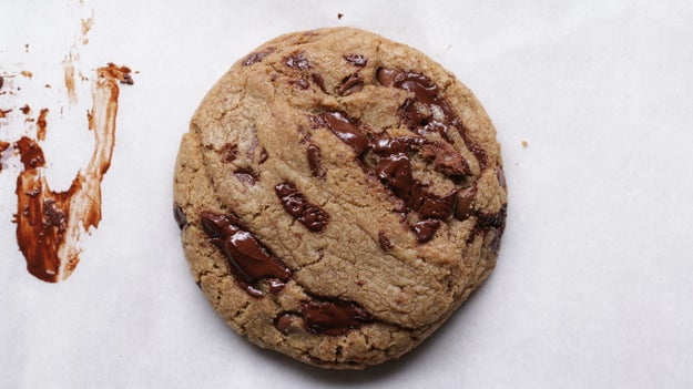 ULTIMATE BROWN BUTTER CHOCOLATE CHIP COOKIES