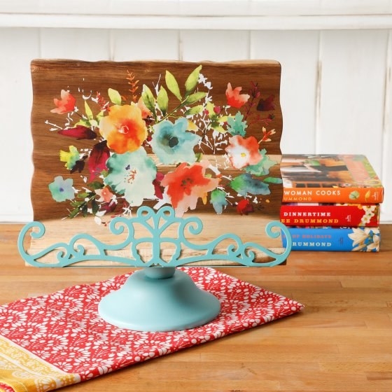 A Pioneer Woman cookbook stand for keeping the recipe legible and grease-free.