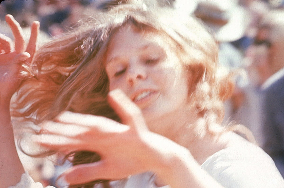 24 Pictures That Show How Far Out The Summer Of Love Really Was