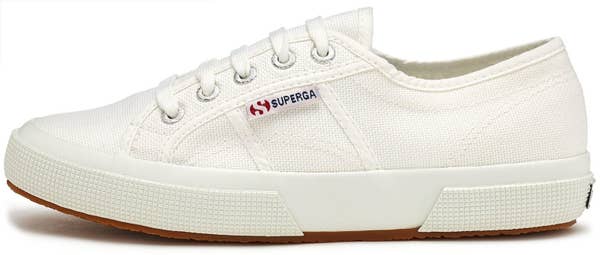 cocinar una comida bañera café The Best Shoes For Wide Feet That People Actually Swear By