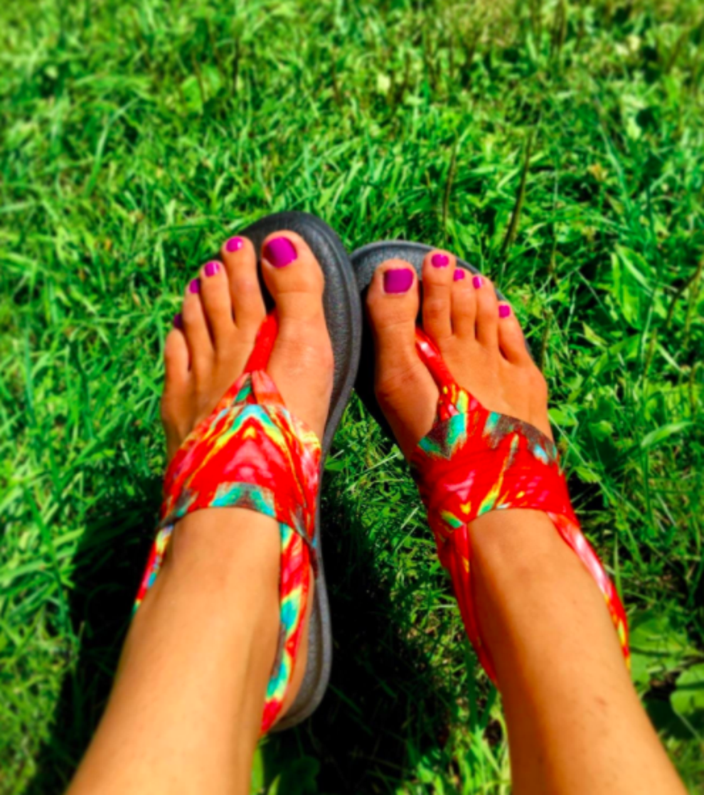 Thousands Of People Swear These Are The Most Comfortable Sandals Ever