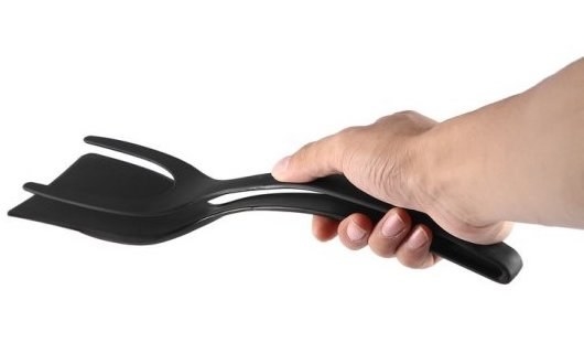 A gripping spatula that'll make flipping everything (even eggs) a no-brainer.