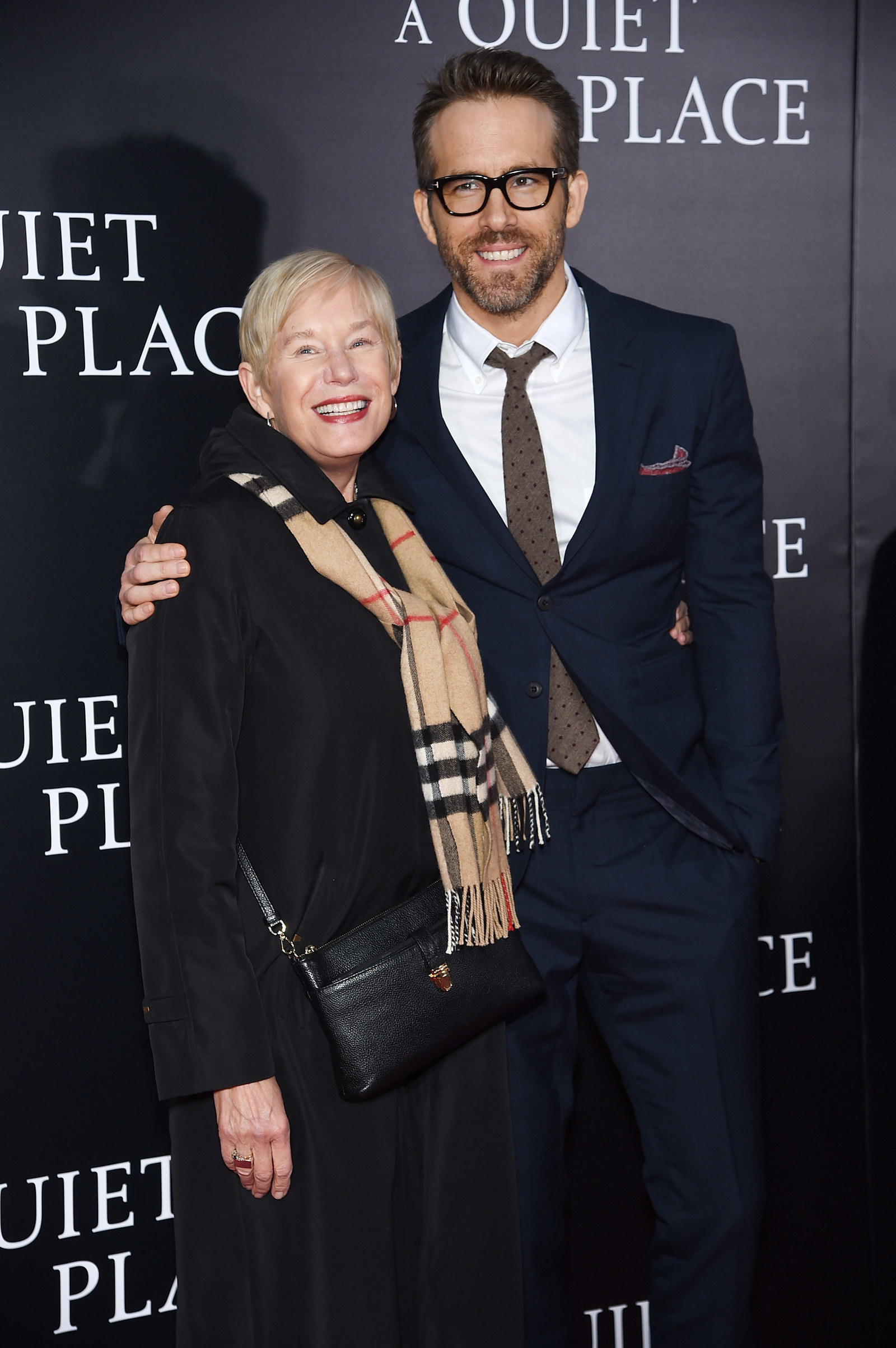 Ryan Reynolds' Mom Witnessed His Lorno On 'The Change-Up' Set (VIDEO)