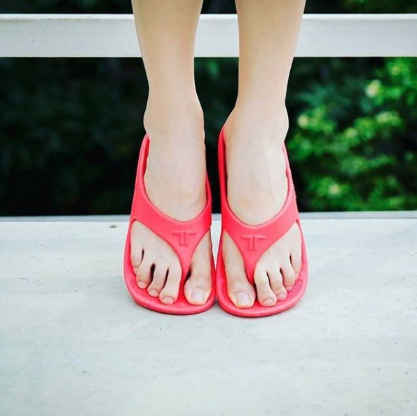 13 Comfy And Cute Pairs Of Flip-Flops Our Readers Actually Swear By