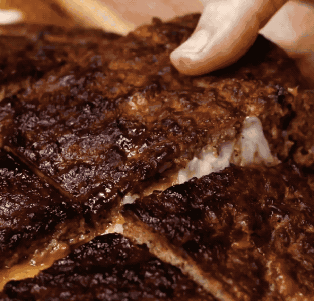 This cheddar-stuffed burger that's luring you inside for a little taste: