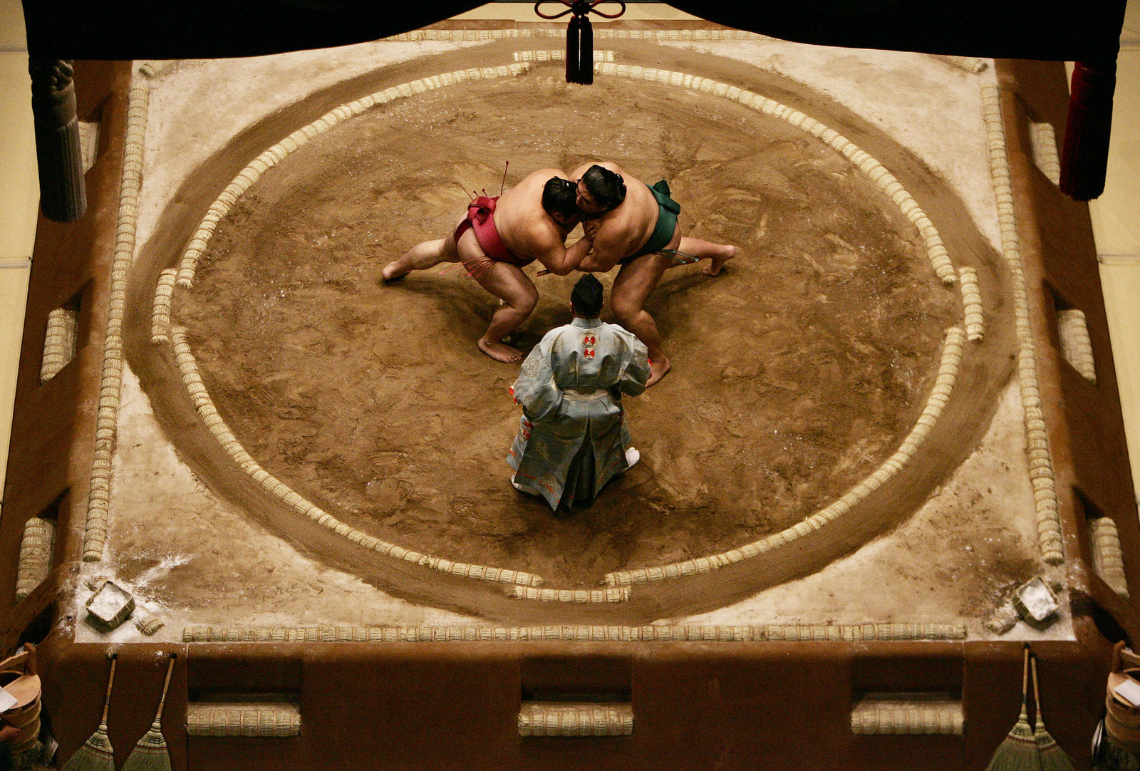 大相撲の女人禁制を海外メディアはどう報じたか