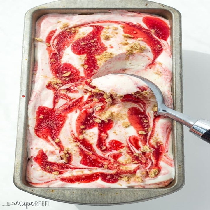 Just A Bunch Of Dessert Ideas That Only Need 5 Ingredients