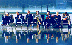 Yup, I'm THAT guy. The one who'd rather be early than late. The one who fears long security lines. The one who waits for more than two hours at the gate jus to be safe. And no, I've never missed a flight...