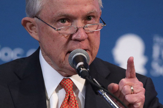 Ven Piteres Jeff Sessions Is Attacking Federal Judges But He S Being Called Out For Hypocrisy