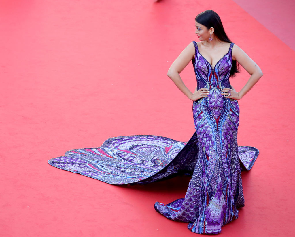 Aishwarya Rai Came To A Cannes Red Carpet Dressed As A Peacock And Now ...
