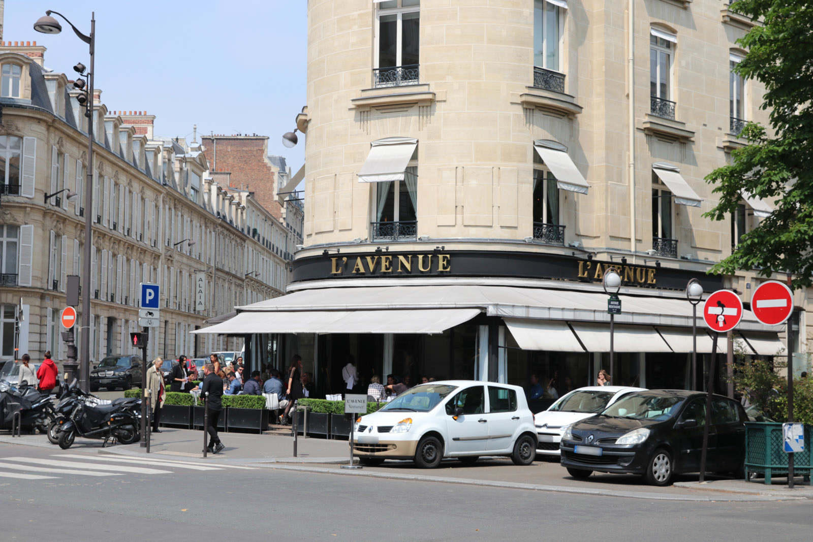 This Famous French Restaurant Has A System To Keep Out People With