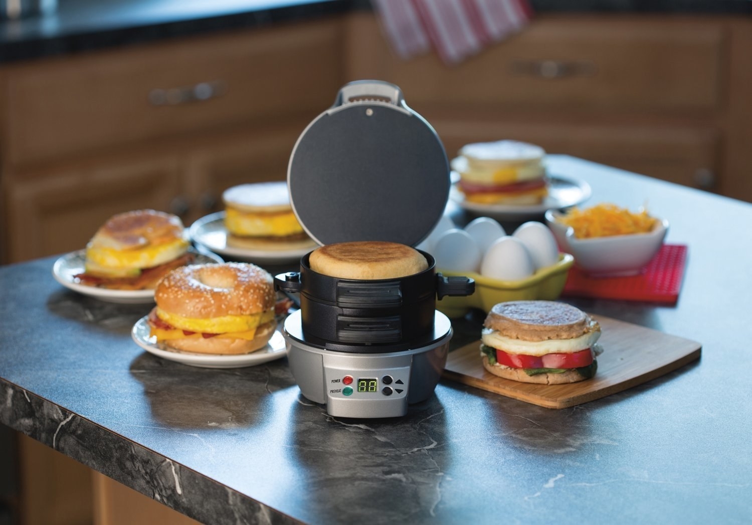 the sandwich maker with three sliding layers 