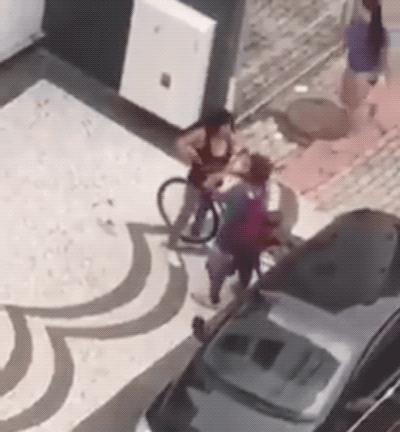 Que sorte a dela, não?