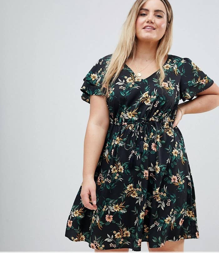 29 Gorgeous Sleeved Dresses To Wear All Summer