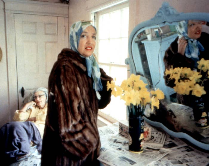 The New Prequel To Grey Gardens Leaves Its Mysteries Unsolved