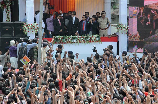 Amitabh Bachchan Is Weirdly Obsessed With His Twitter Followers Not Increasing But Like Why Even when he is away from the screen for a while, he manages to grab limelight for some reason or the other. amitabh bachchan is weirdly obsessed