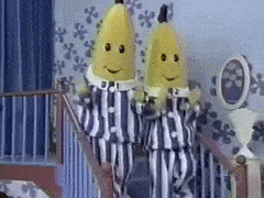 —baileyzweifelFrom 1992-2001, Bananas in Pajamas was a 15-minute series that starred two banana pals singing and going on adventures.