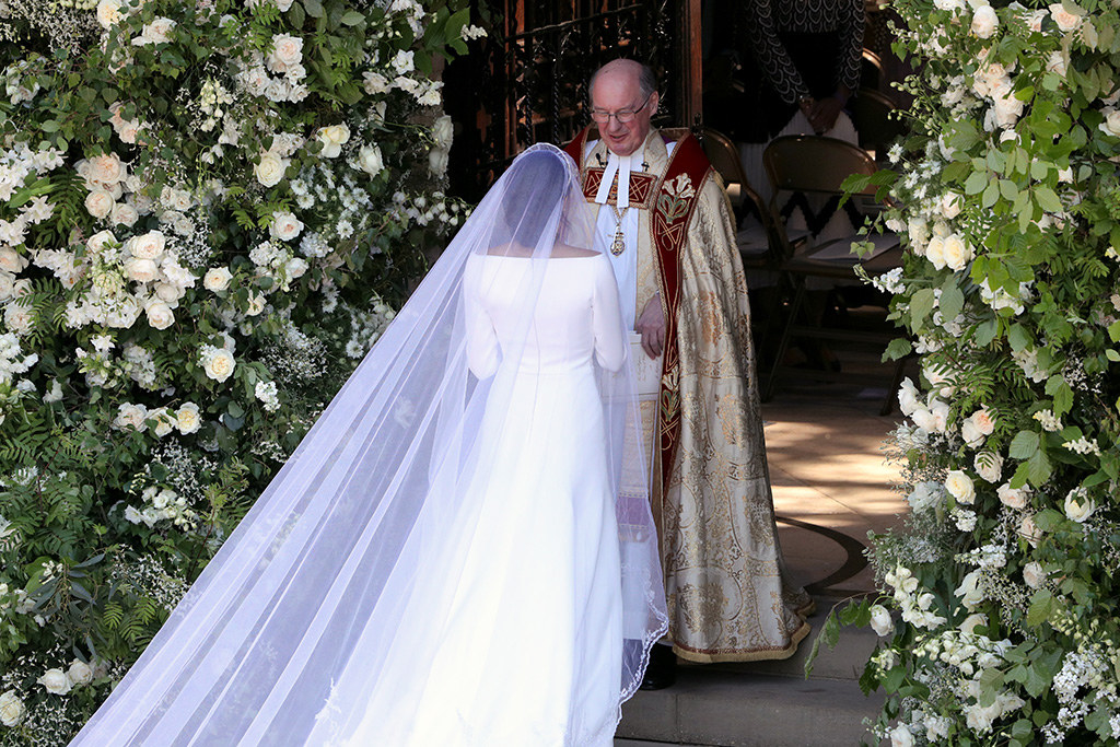 Here Are The First Pictures Of Meghan Markle's Wedding Dress