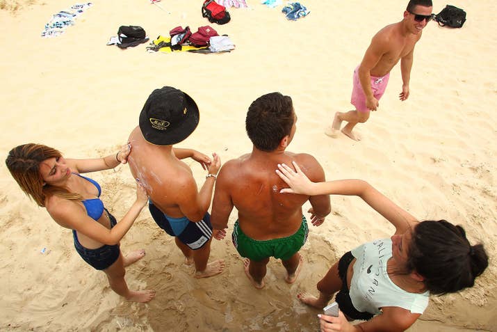 sub-buzz-3181-1525235017-8.jpg?downsize=