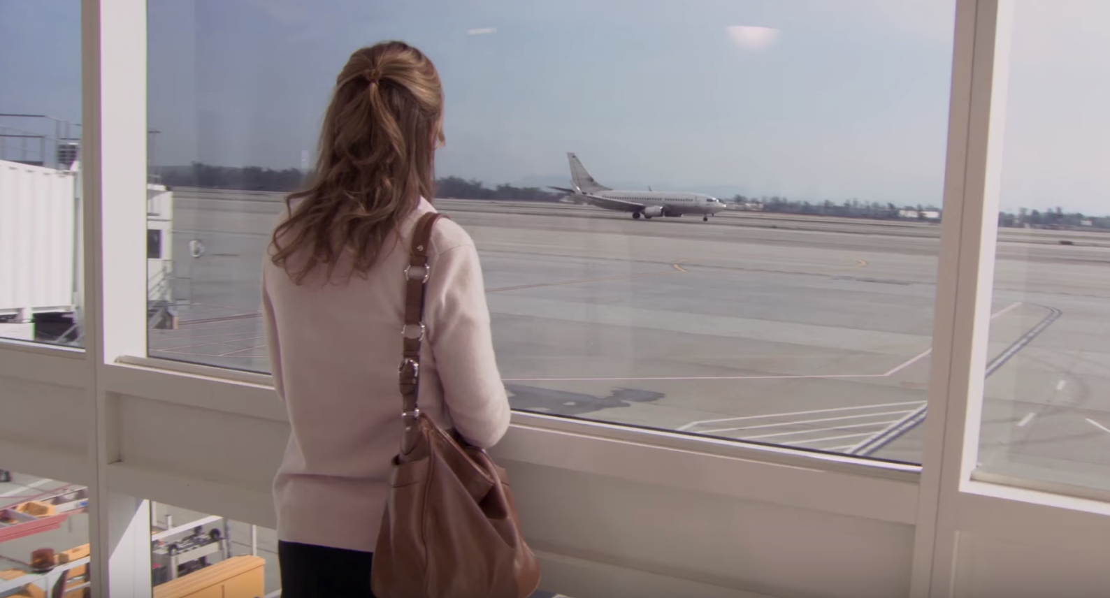 Jenna Fischer finally reveals what Pam said to Michael during their airport  goodbye