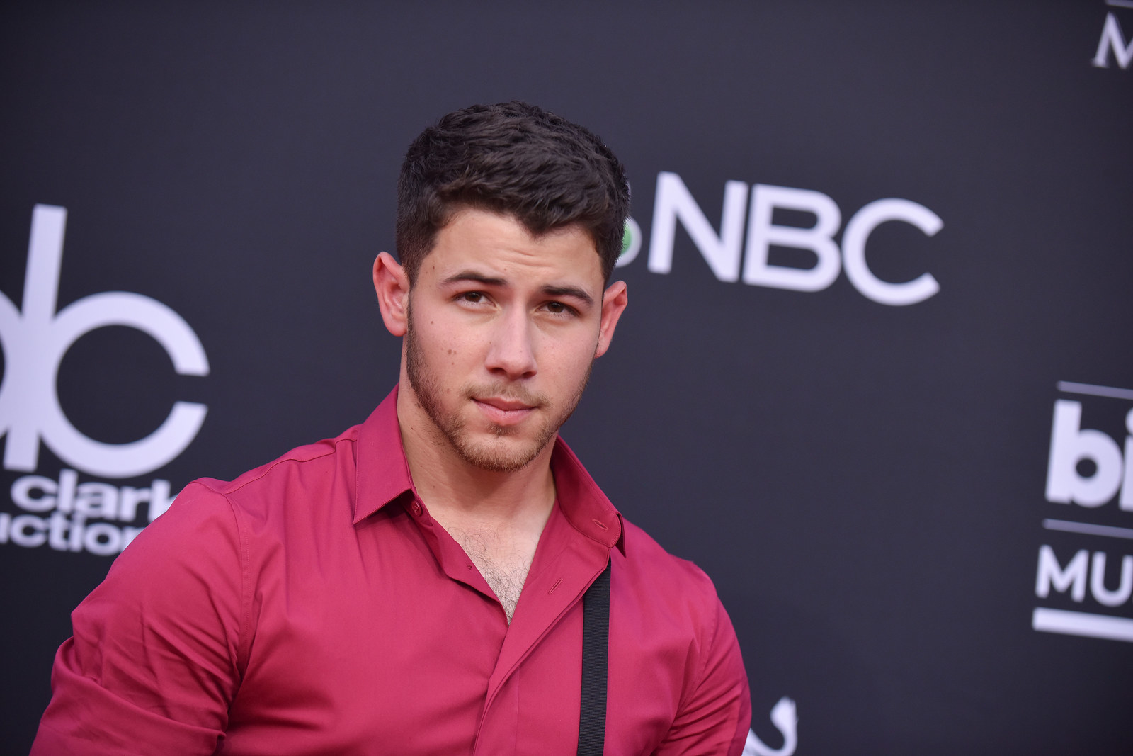 Seeing Nick Jonas At The 2018 Billboard Music Awards Added Five Years To My Life 7551