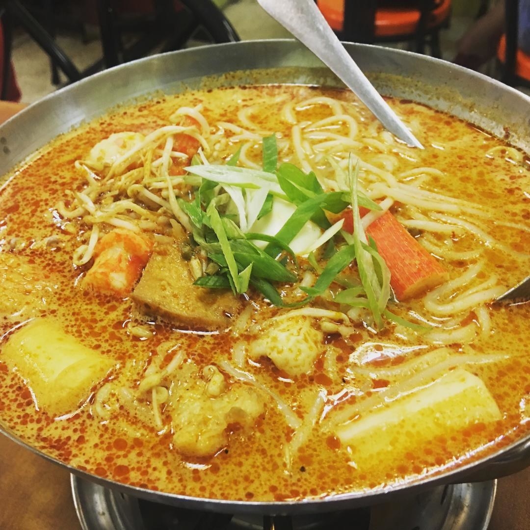 16 Restaurants With The Best Singaporean Food In The Philippines