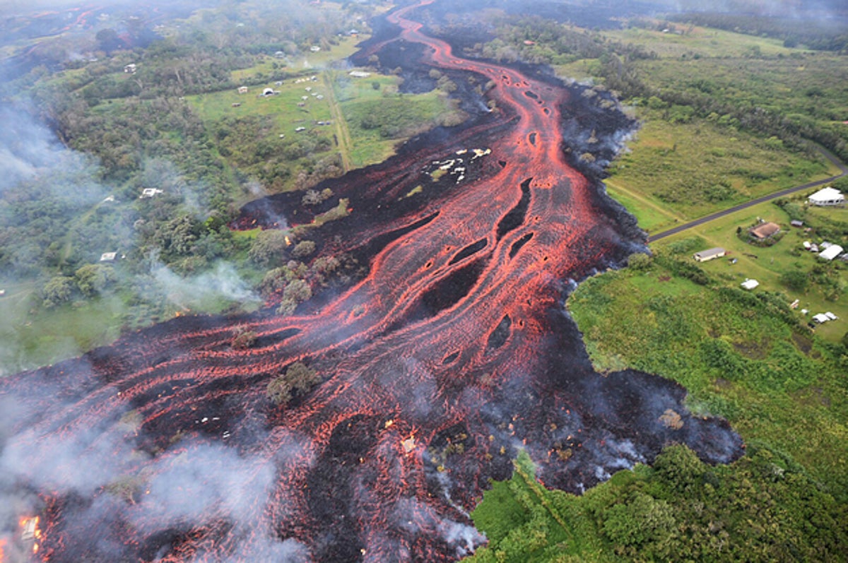 Incredible Photos Show Rivers Of Lava Flowing Through Neighborhoods In Hawaii