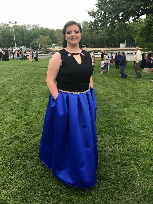 design a prom dress buzzfeed 24 Stunning Prom Dresses People Actually Made Themselves